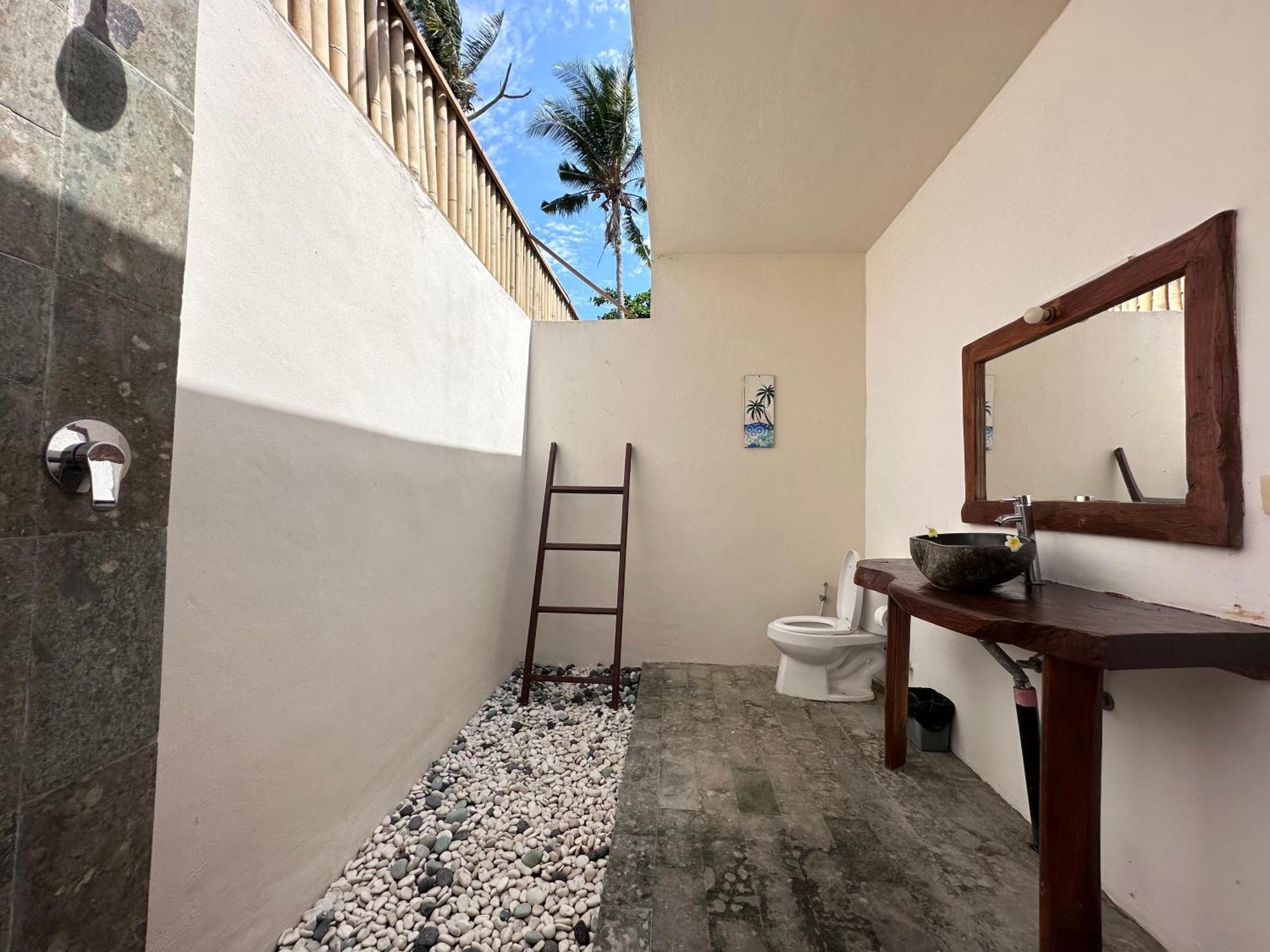 Tulamben Pebble & Fins Bali Dive Resort מראה חיצוני תמונה